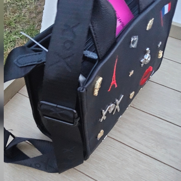 NWT BETSEY JOHNSON BLACK EMBOSSED CHARM TOTE - Picture 6 of 7